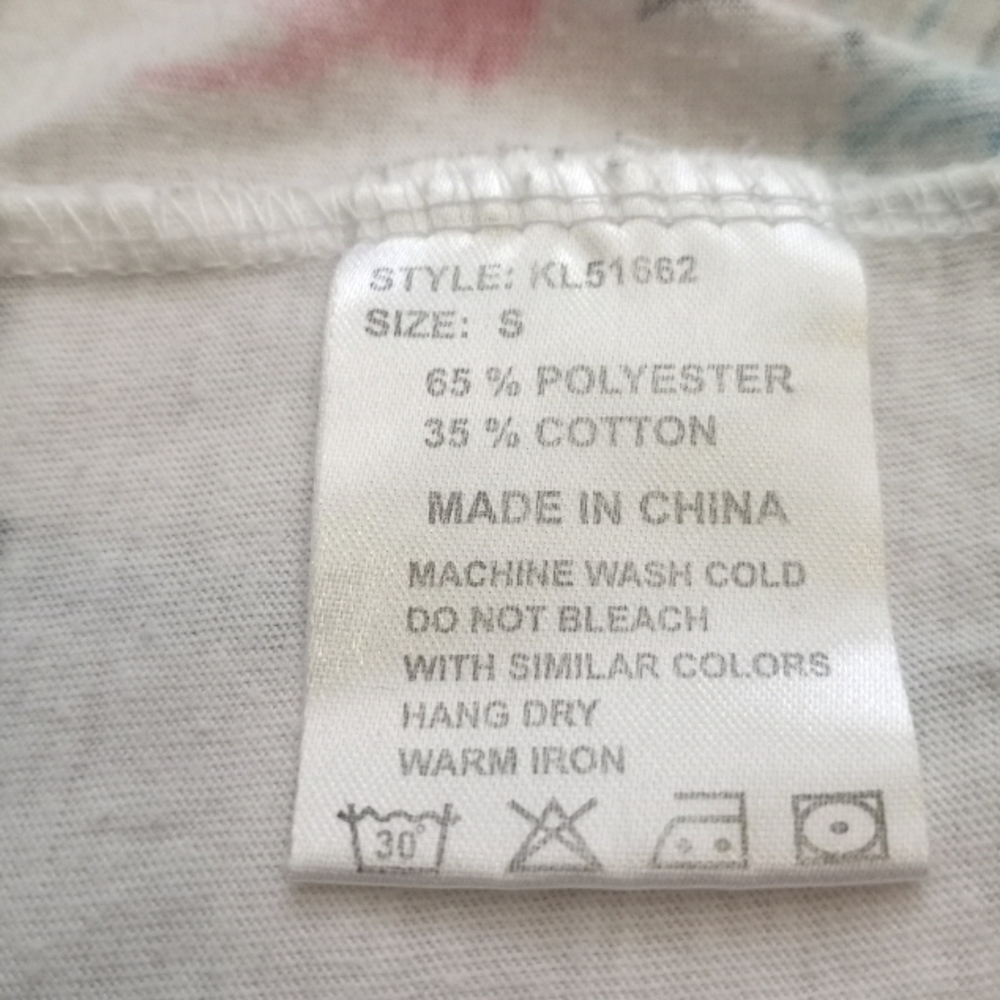 Beatiful Pink hems Nightshirt  Vneck printed Pajamas Sz S - Picture 7 of 7